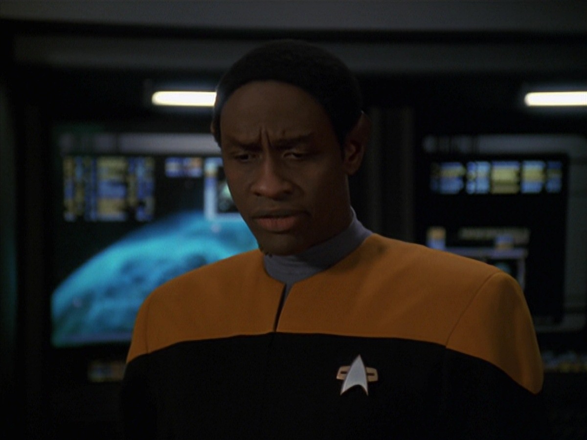 extant_StarTrek_VOY_7x22-NaturalLaw_2219.jpg