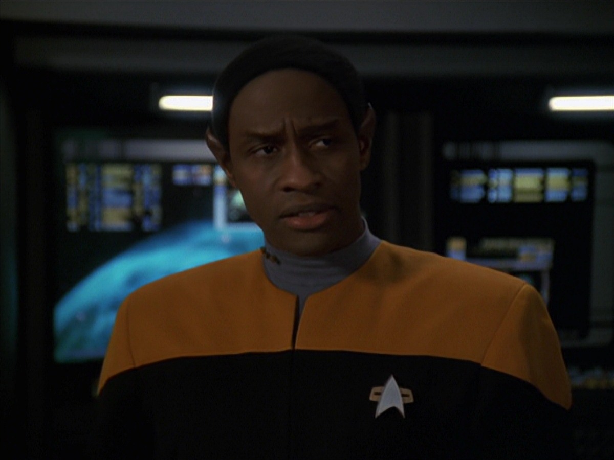 extant_StarTrek_VOY_7x22-NaturalLaw_2220.jpg