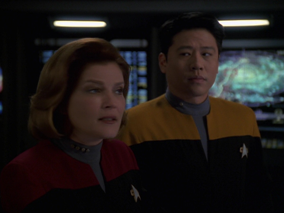 extant_StarTrek_VOY_7x22-NaturalLaw_2226.jpg