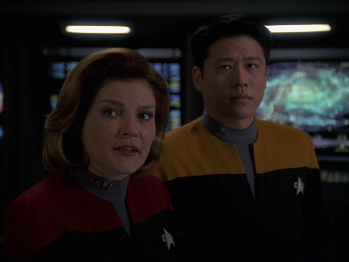 extant_StarTrek_VOY_7x22-NaturalLaw_2229.jpg