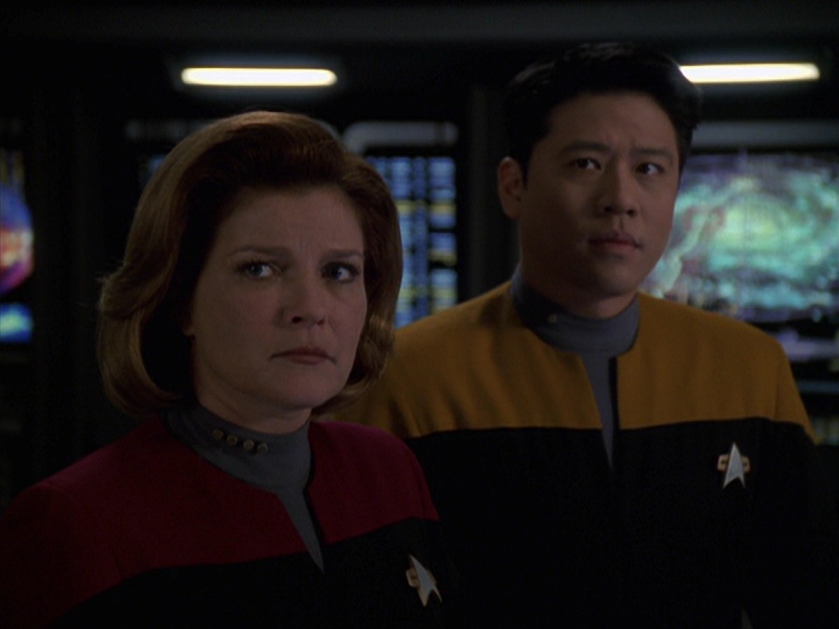 extant_StarTrek_VOY_7x22-NaturalLaw_2238.jpg