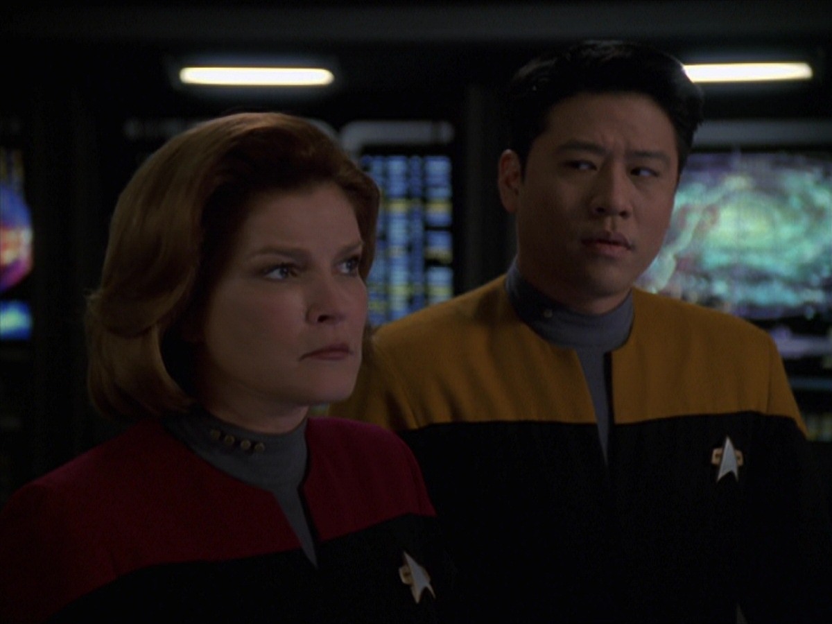 extant_StarTrek_VOY_7x22-NaturalLaw_2243.jpg