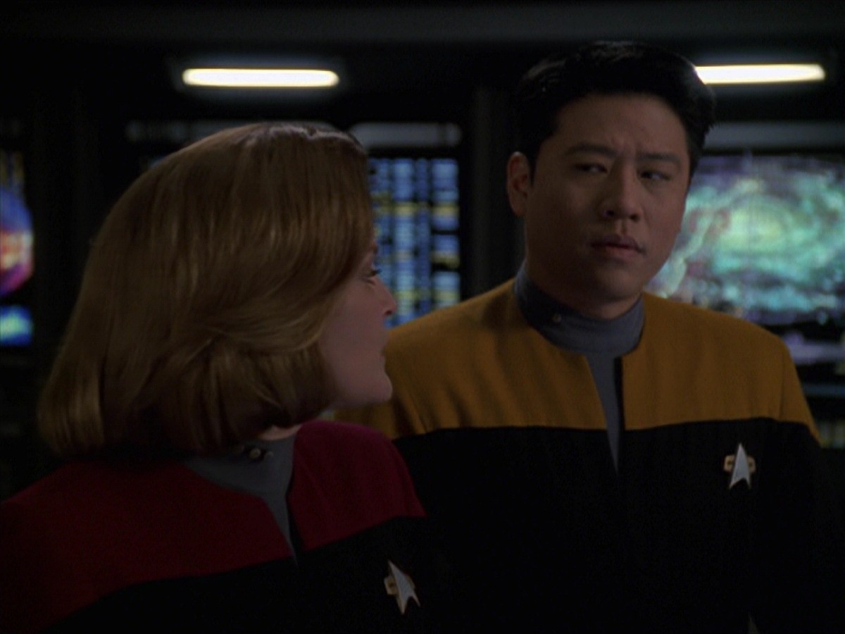 extant_StarTrek_VOY_7x22-NaturalLaw_2244.jpg