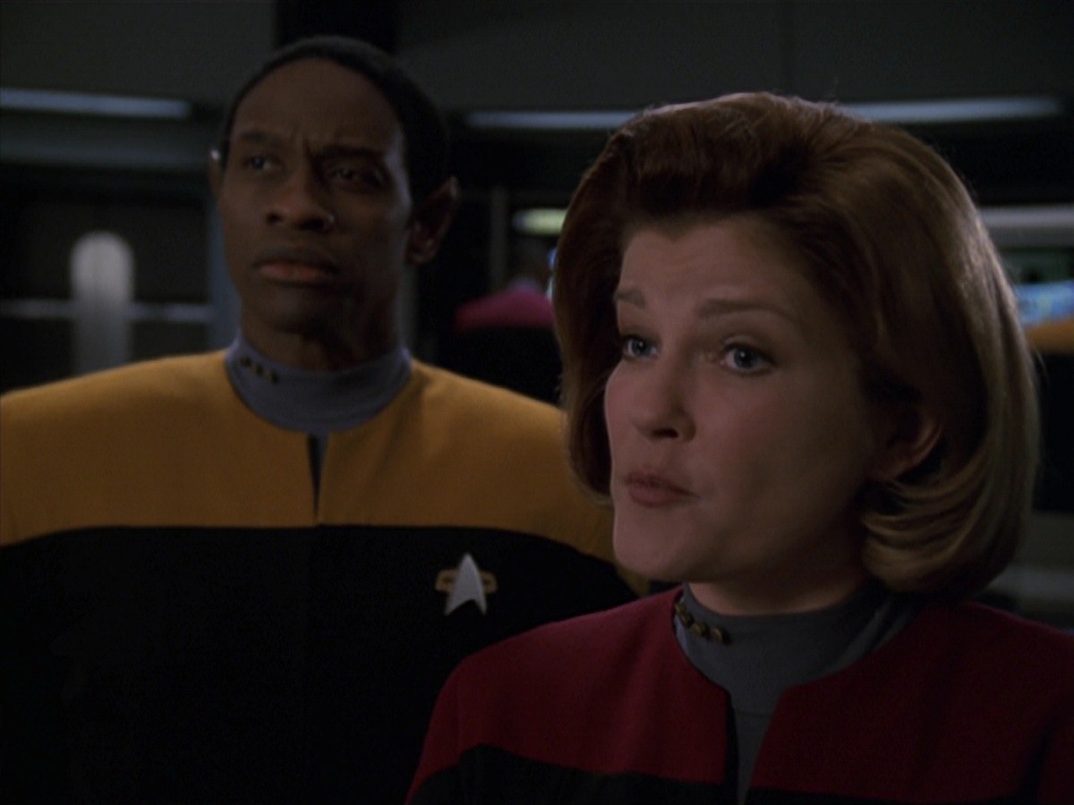 extant_StarTrek_VOY_7x22-NaturalLaw_2264.jpg