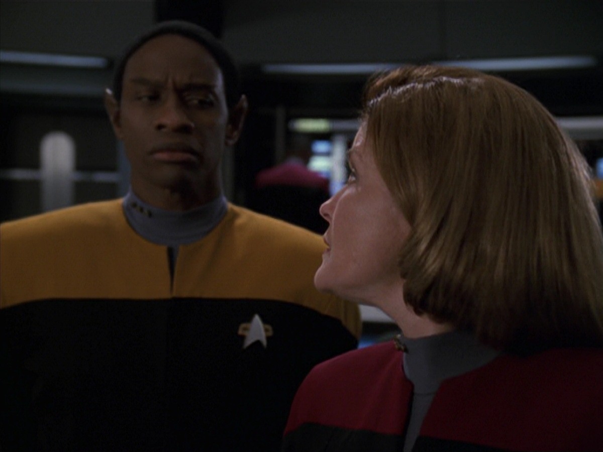 extant_StarTrek_VOY_7x22-NaturalLaw_2285.jpg