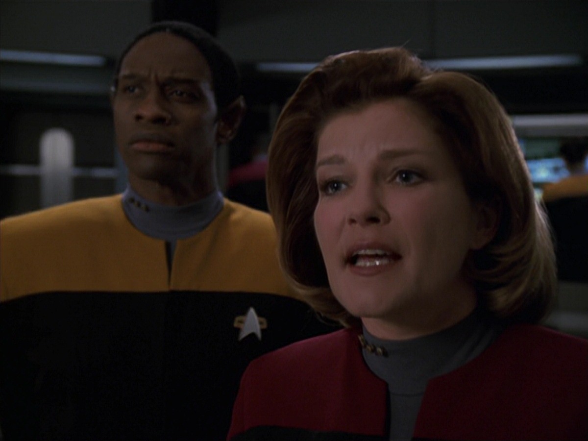 extant_StarTrek_VOY_7x22-NaturalLaw_2289.jpg