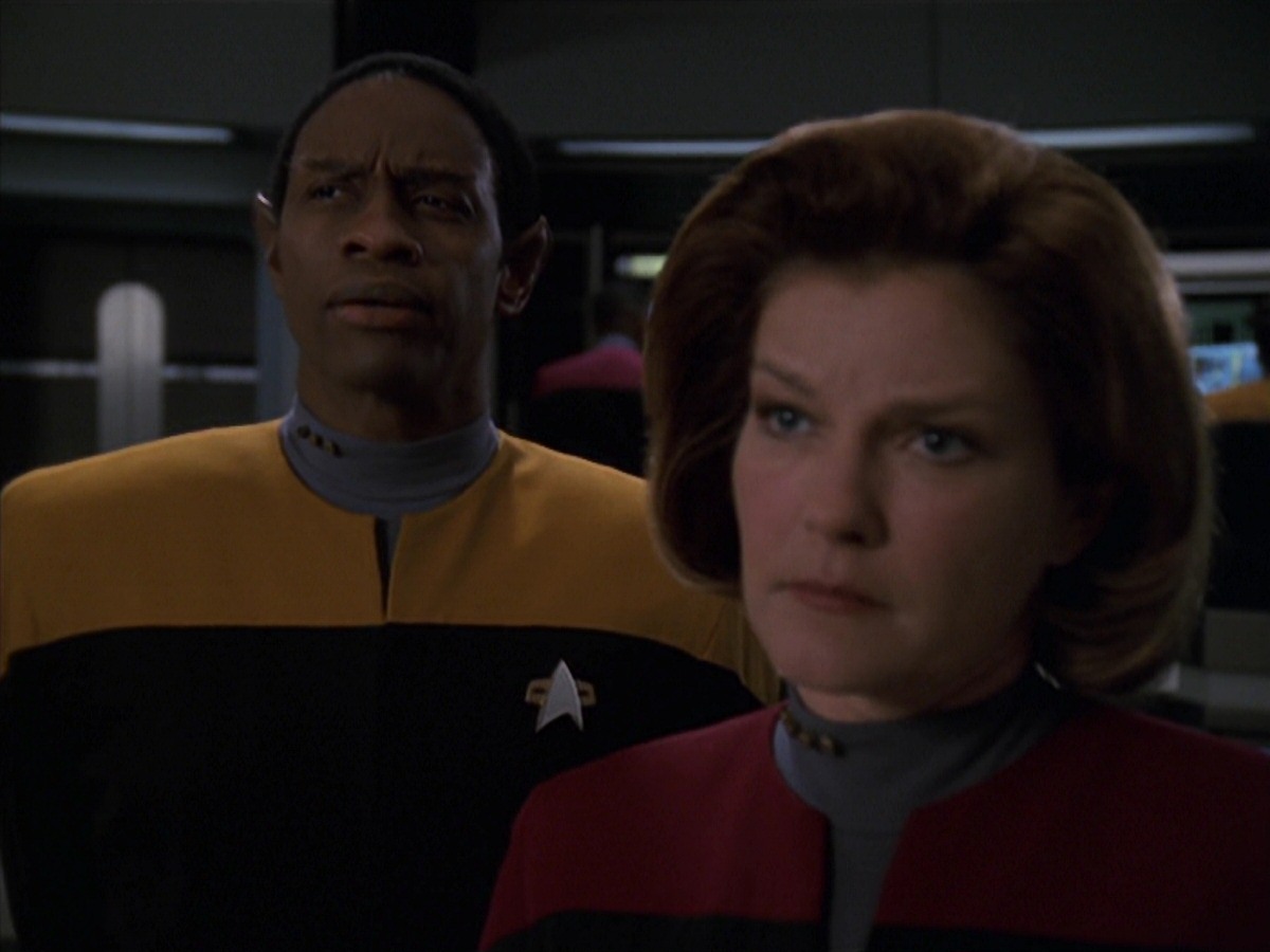 extant_StarTrek_VOY_7x22-NaturalLaw_2310.jpg