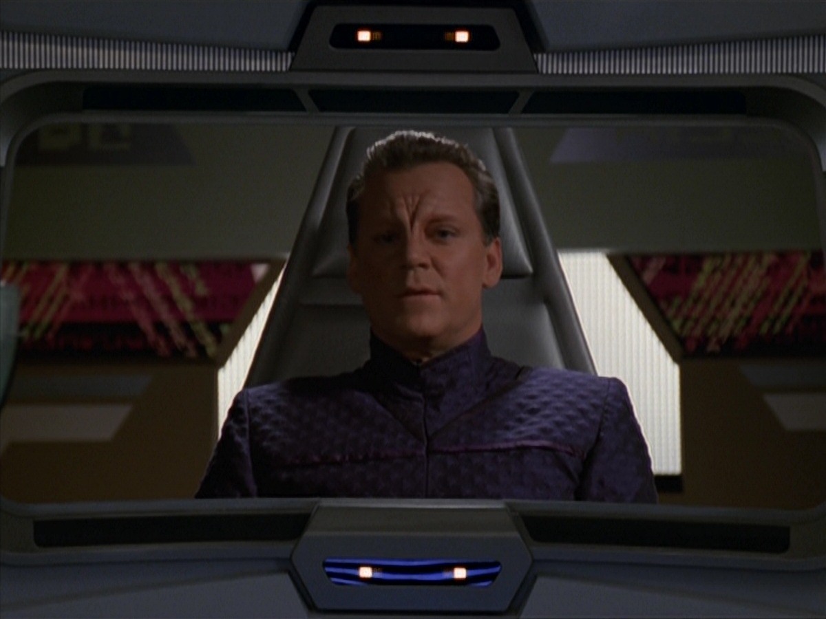 extant_StarTrek_VOY_7x22-NaturalLaw_2312.jpg