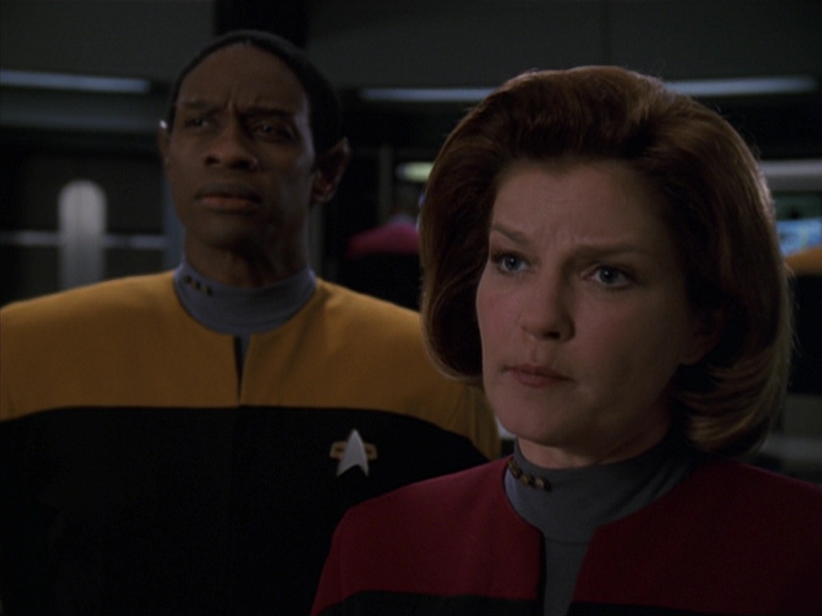 extant_StarTrek_VOY_7x22-NaturalLaw_2314.jpg