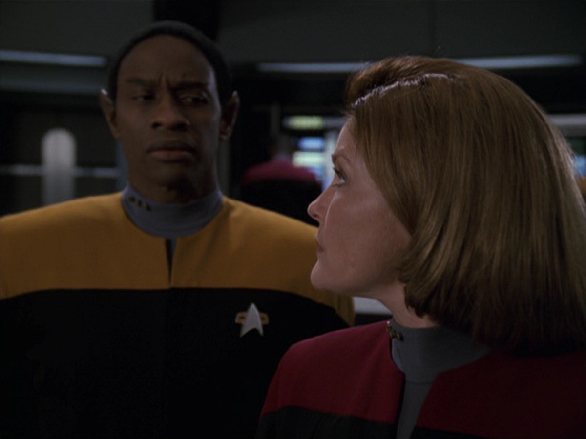 extant_StarTrek_VOY_7x22-NaturalLaw_2319.jpg