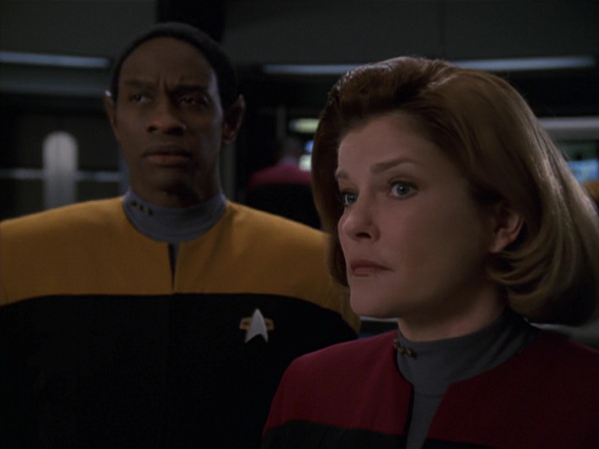 extant_StarTrek_VOY_7x22-NaturalLaw_2320.jpg