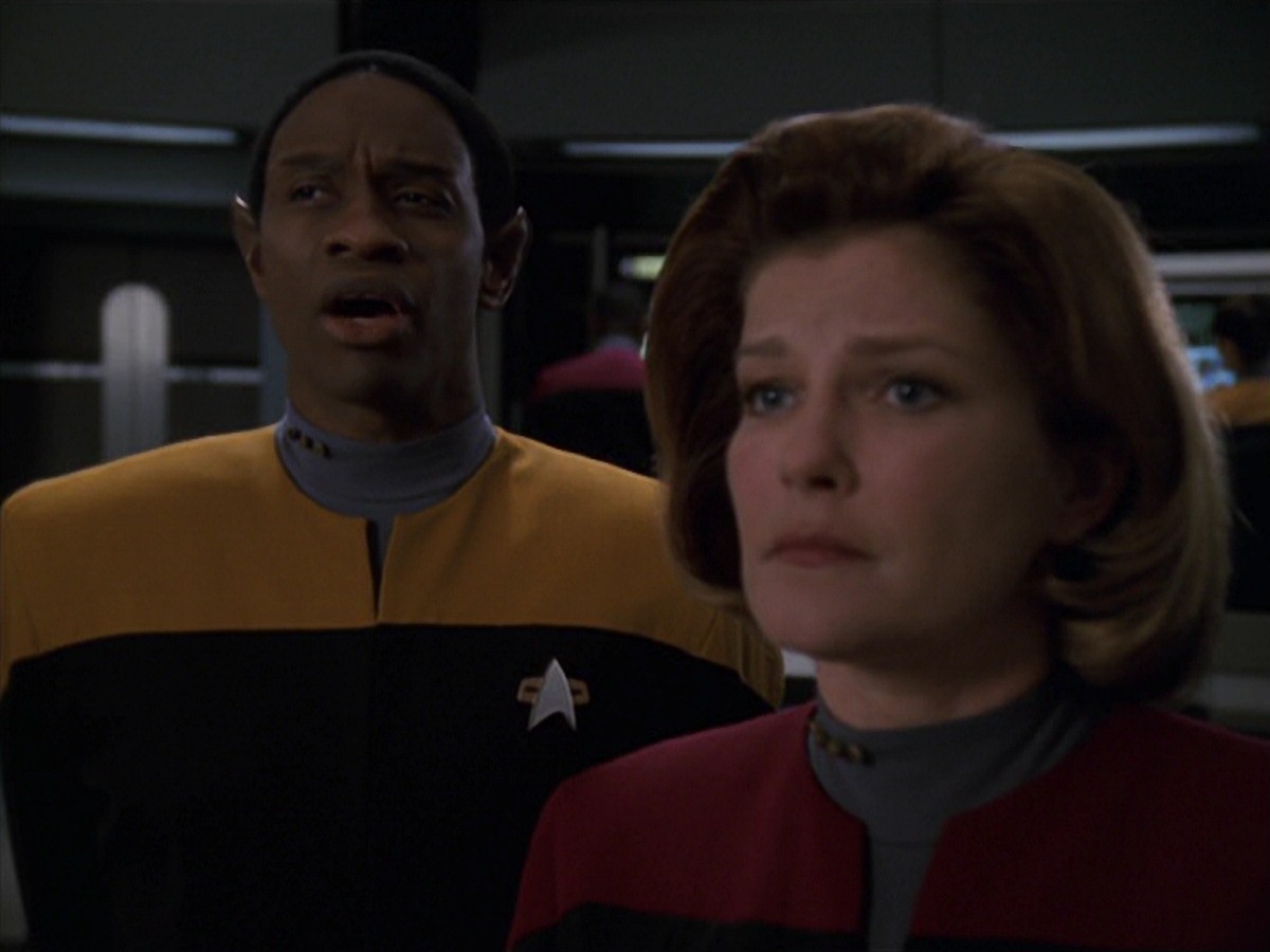 extant_StarTrek_VOY_7x22-NaturalLaw_2344.jpg