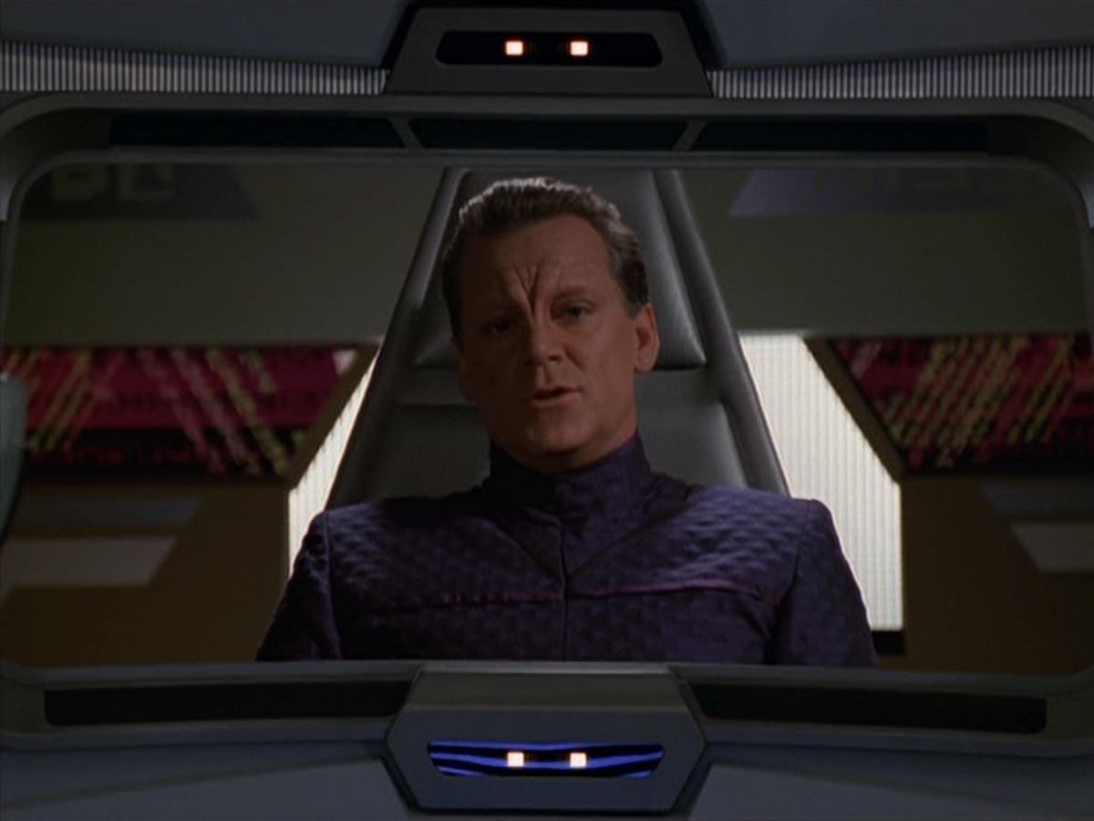 extant_StarTrek_VOY_7x22-NaturalLaw_2346.jpg