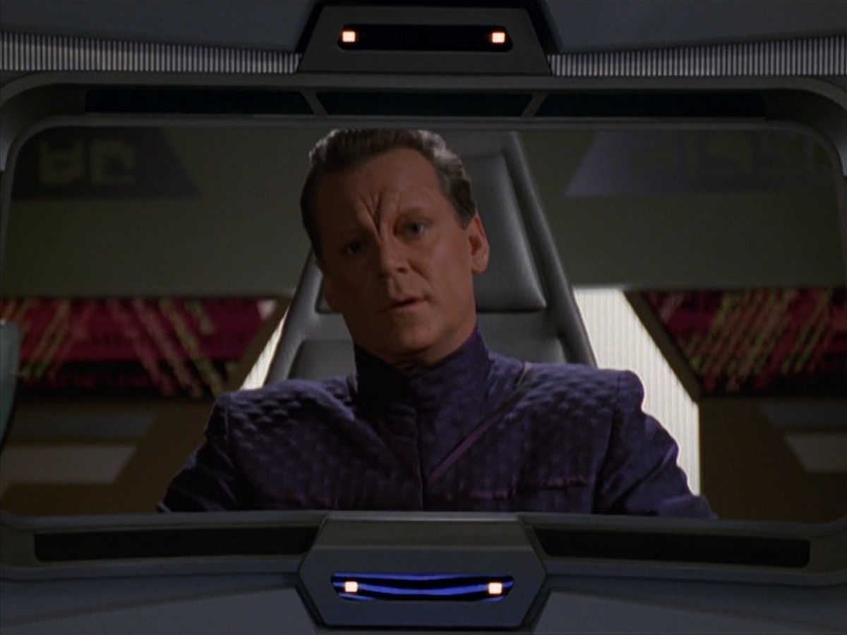 extant_StarTrek_VOY_7x22-NaturalLaw_2355.jpg