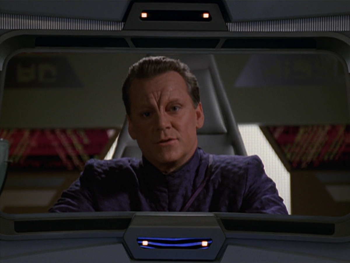extant_StarTrek_VOY_7x22-NaturalLaw_2357.jpg