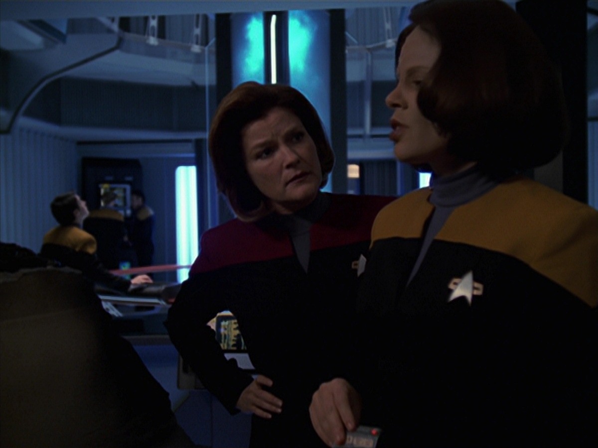 extant_StarTrek_VOY_7x22-NaturalLaw_2415.jpg