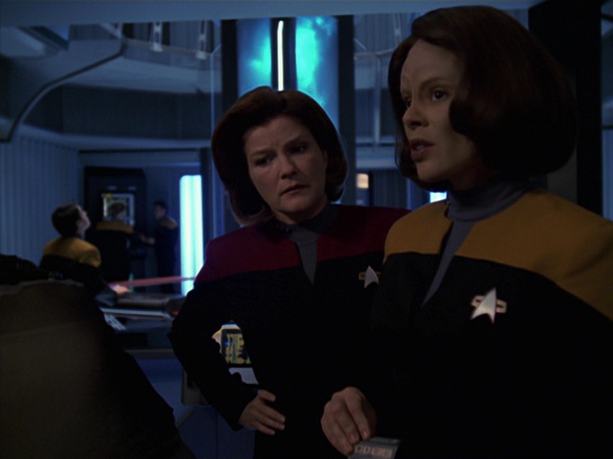 extant_StarTrek_VOY_7x22-NaturalLaw_2419.jpg