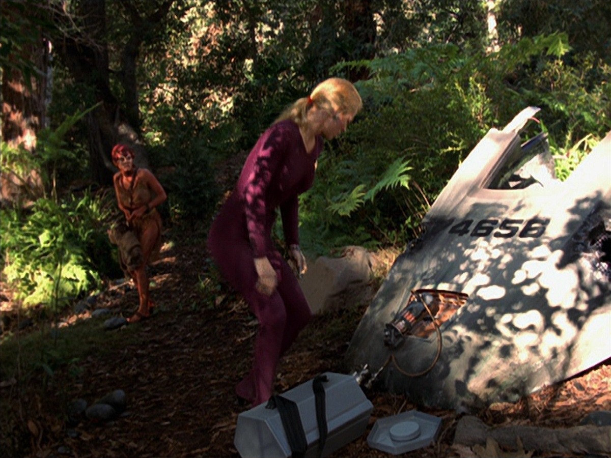 extant_StarTrek_VOY_7x22-NaturalLaw_2462.jpg
