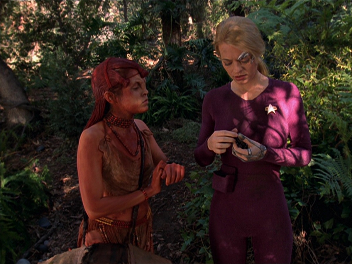 extant_StarTrek_VOY_7x22-NaturalLaw_2492.jpg