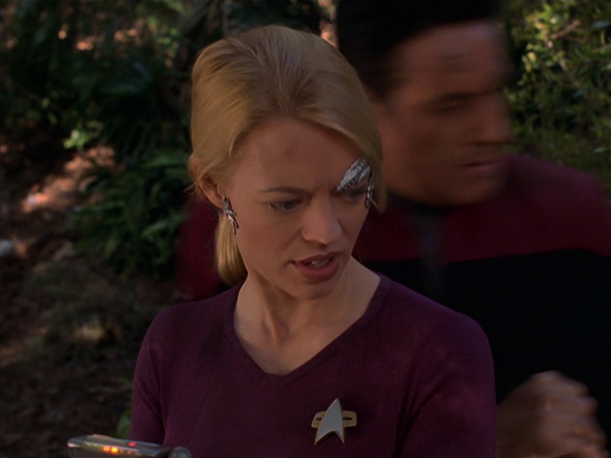 extant_StarTrek_VOY_7x22-NaturalLaw_2521.jpg