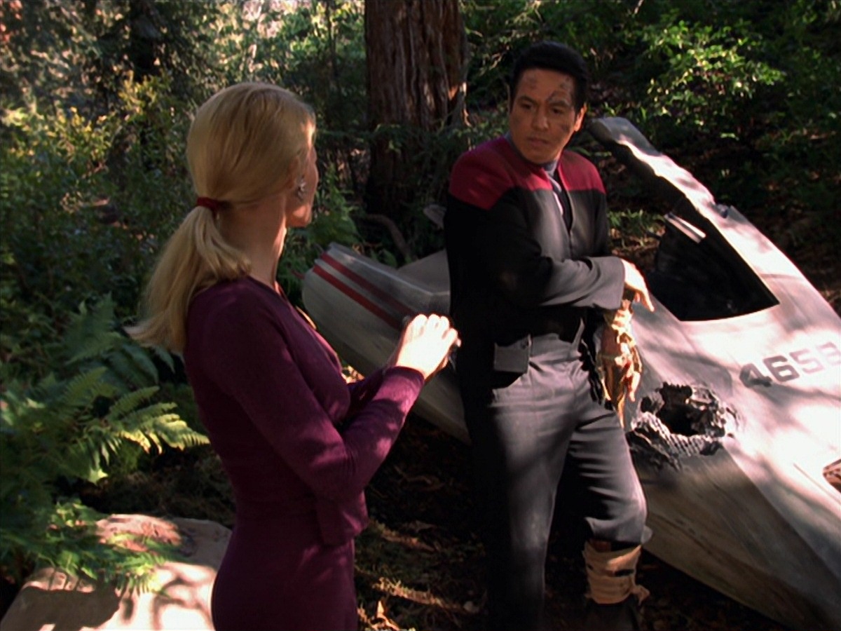extant_StarTrek_VOY_7x22-NaturalLaw_2528.jpg