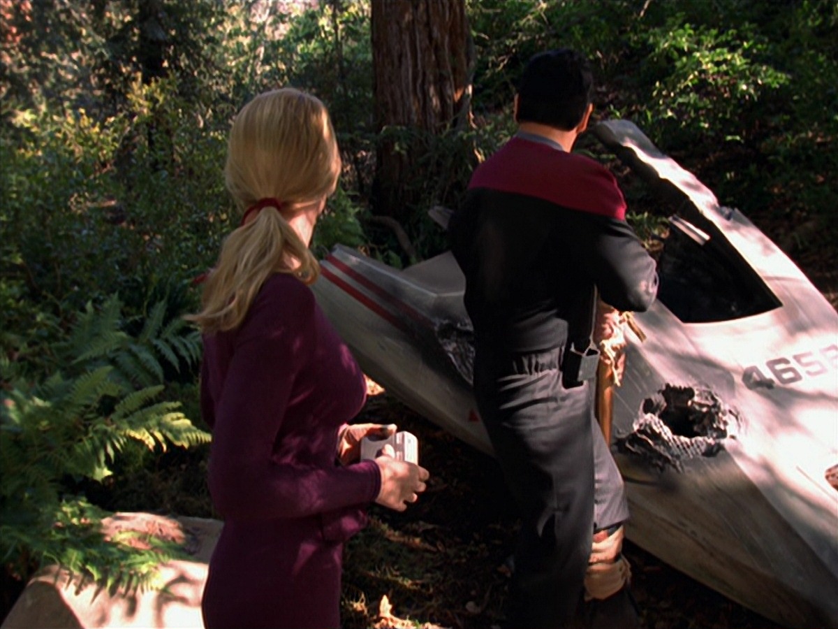 extant_StarTrek_VOY_7x22-NaturalLaw_2530.jpg