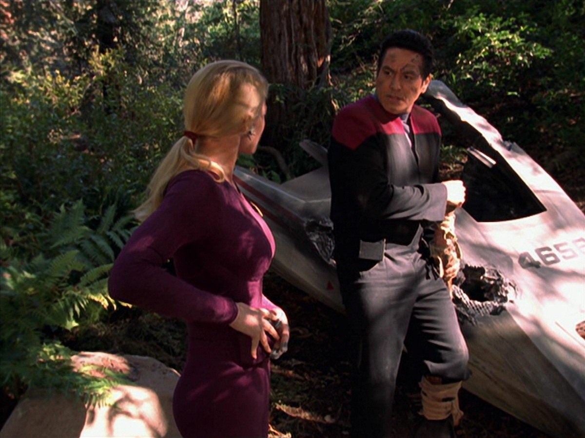 extant_StarTrek_VOY_7x22-NaturalLaw_2536.jpg