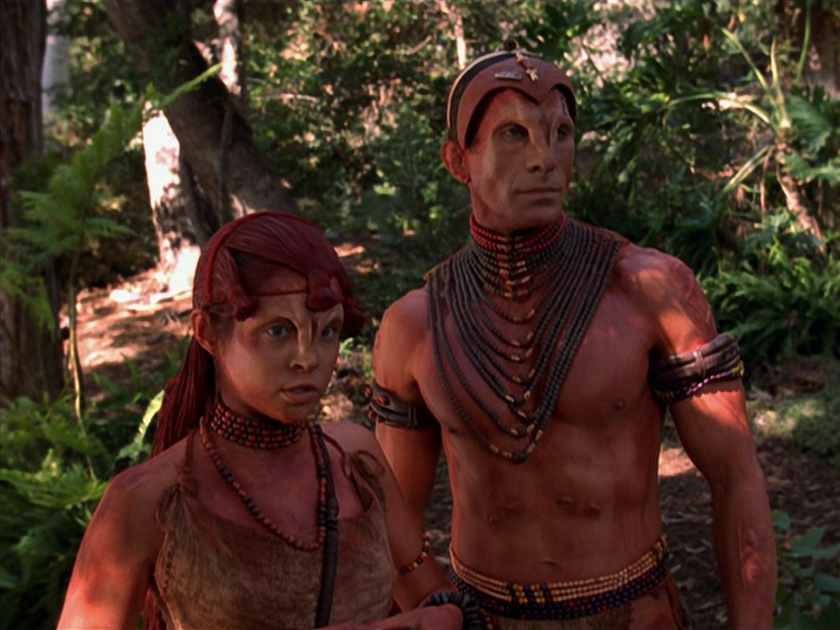 extant_StarTrek_VOY_7x22-NaturalLaw_2553.jpg