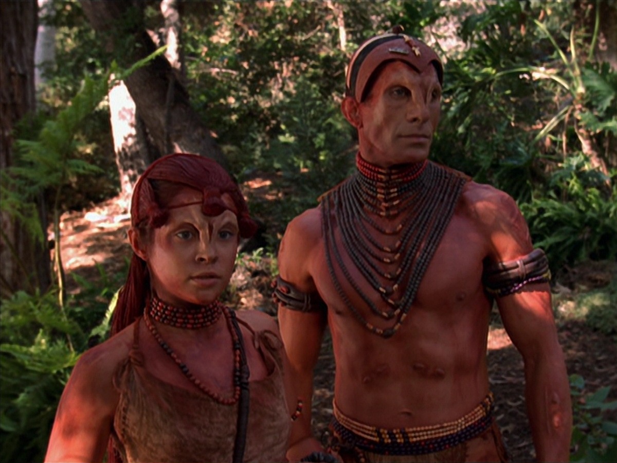 extant_StarTrek_VOY_7x22-NaturalLaw_2554.jpg