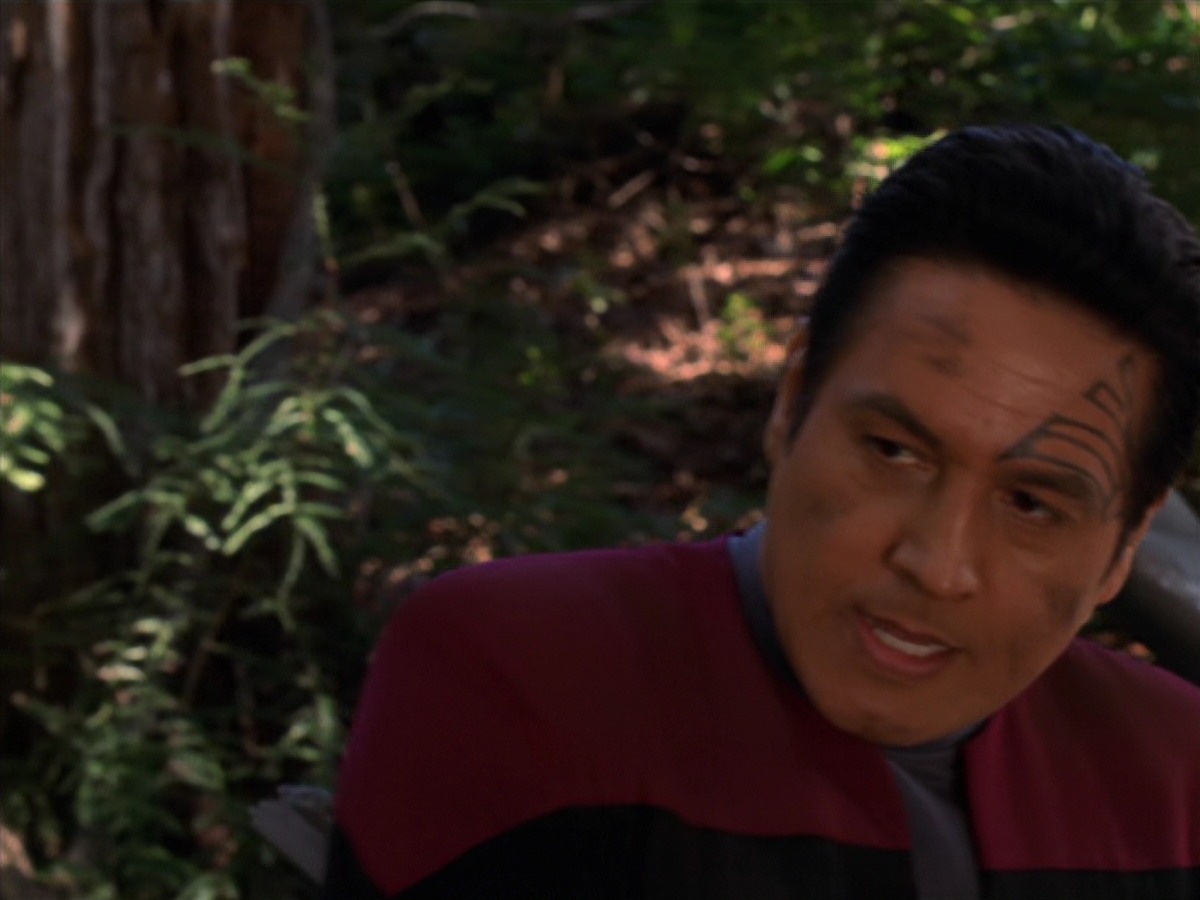 extant_StarTrek_VOY_7x22-NaturalLaw_2564.jpg