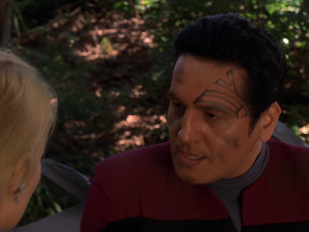 extant_StarTrek_VOY_7x22-NaturalLaw_2566.jpg