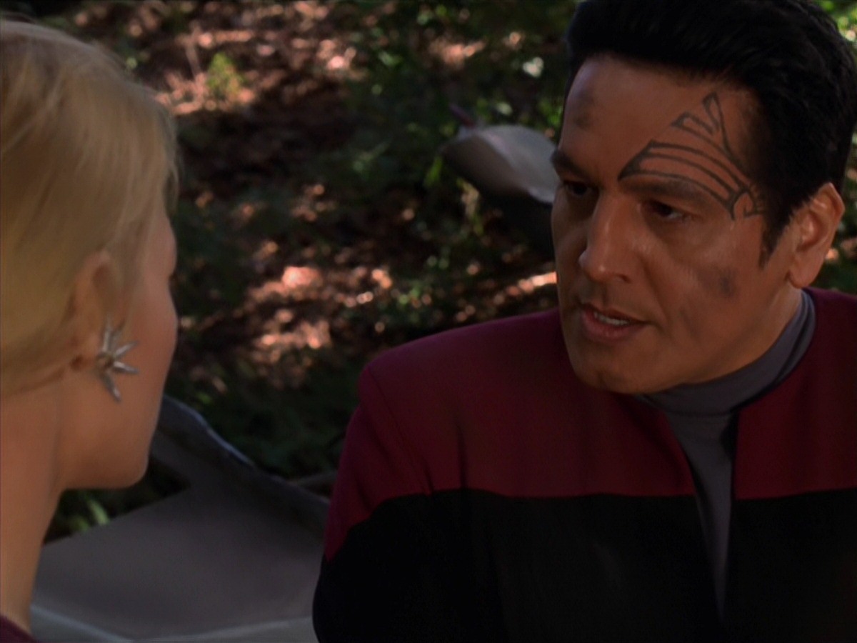 extant_StarTrek_VOY_7x22-NaturalLaw_2567.jpg