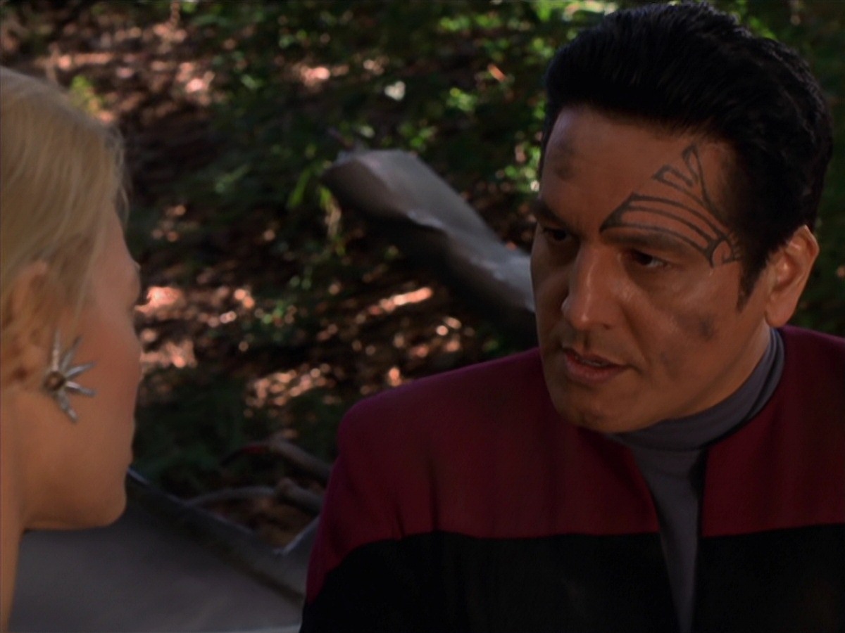 extant_StarTrek_VOY_7x22-NaturalLaw_2569.jpg
