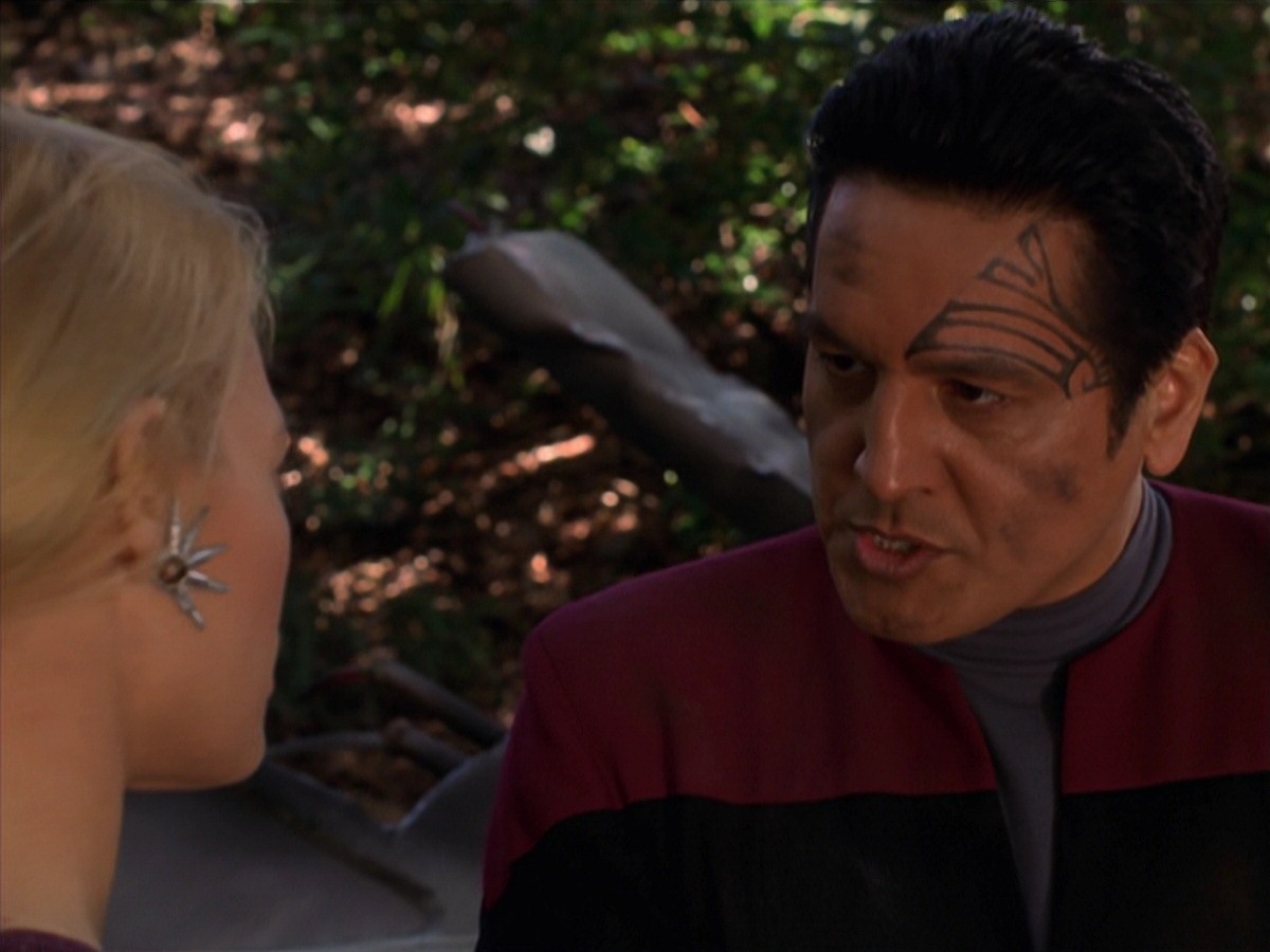 extant_StarTrek_VOY_7x22-NaturalLaw_2571.jpg