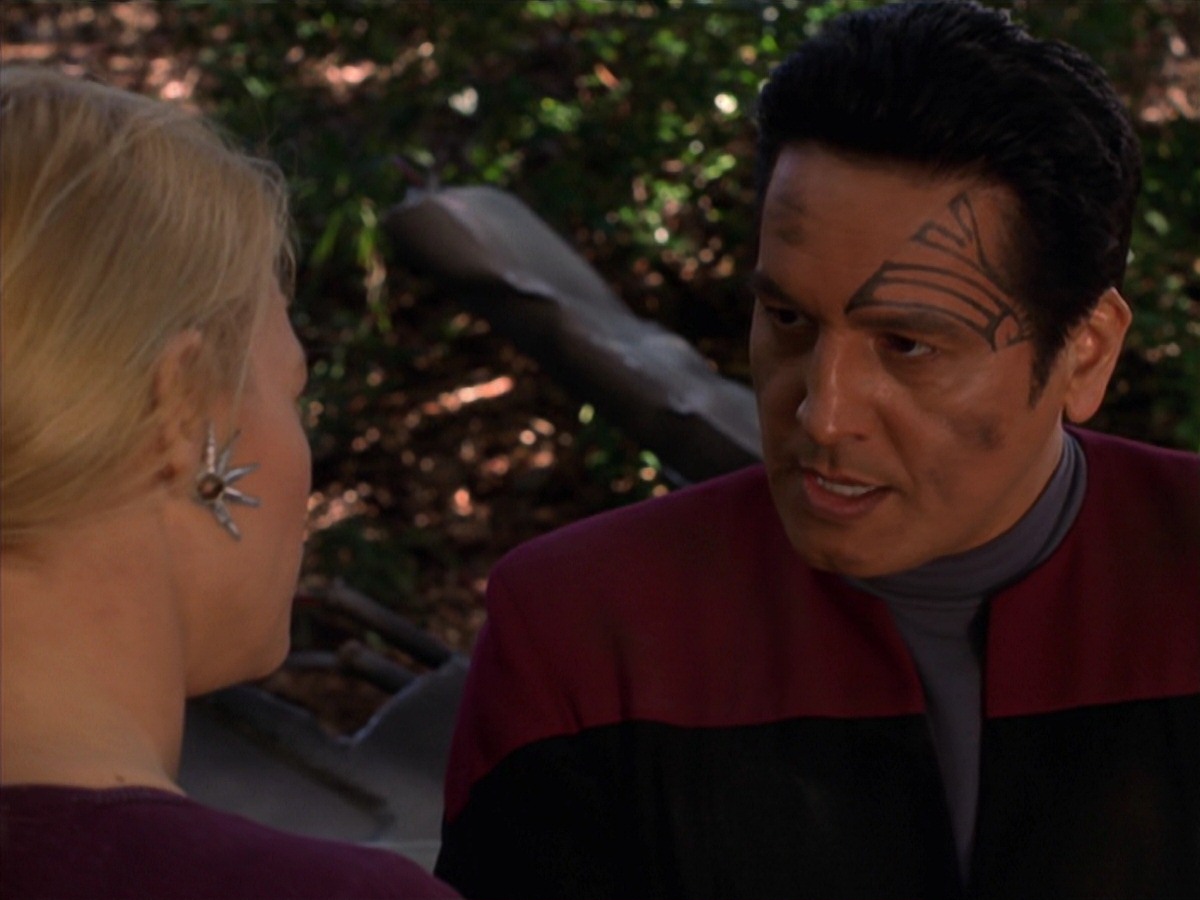 extant_StarTrek_VOY_7x22-NaturalLaw_2574.jpg