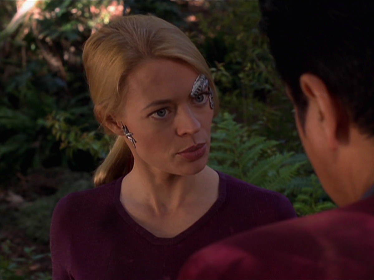 extant_StarTrek_VOY_7x22-NaturalLaw_2581.jpg