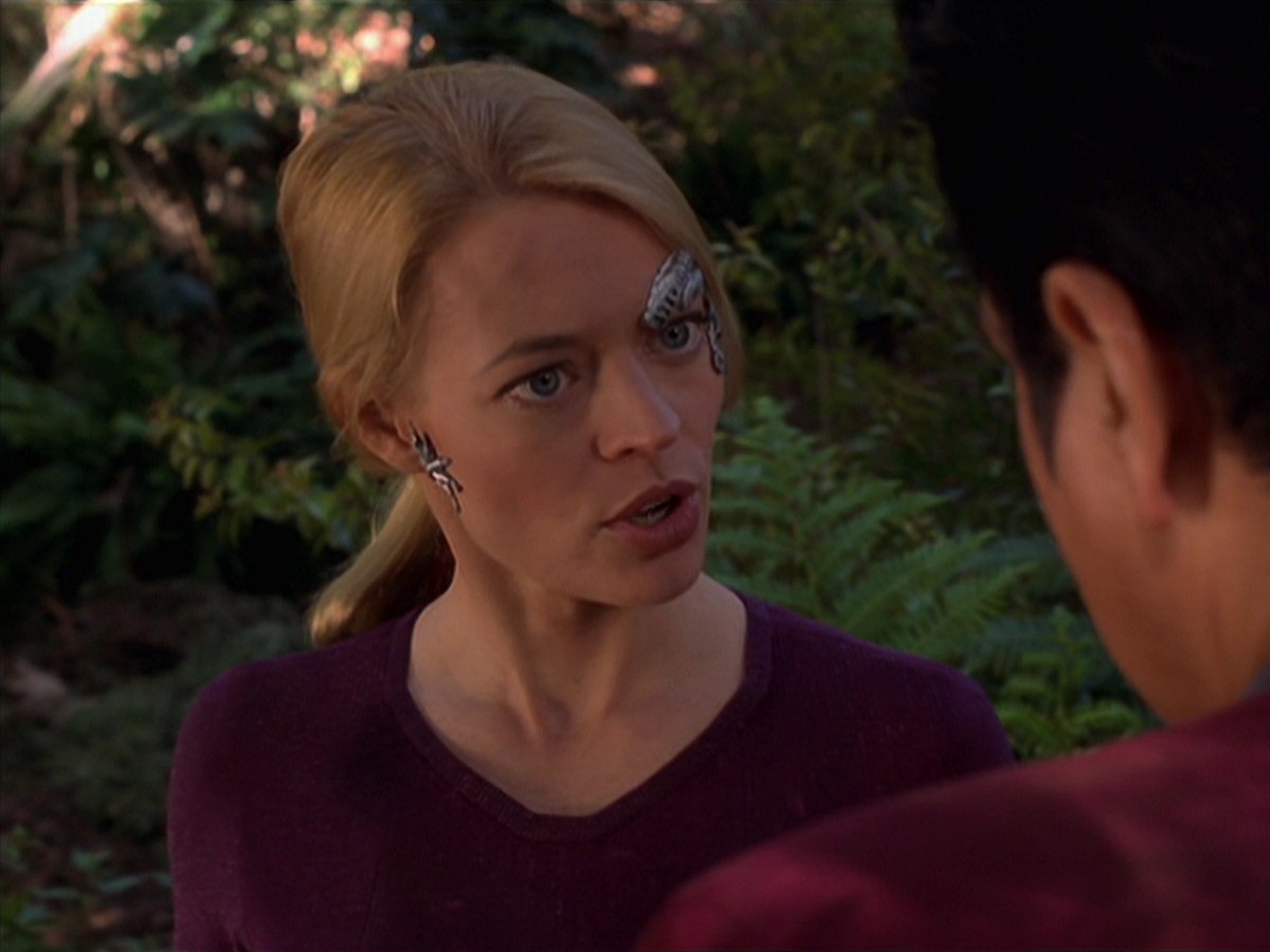 extant_StarTrek_VOY_7x22-NaturalLaw_2585.jpg