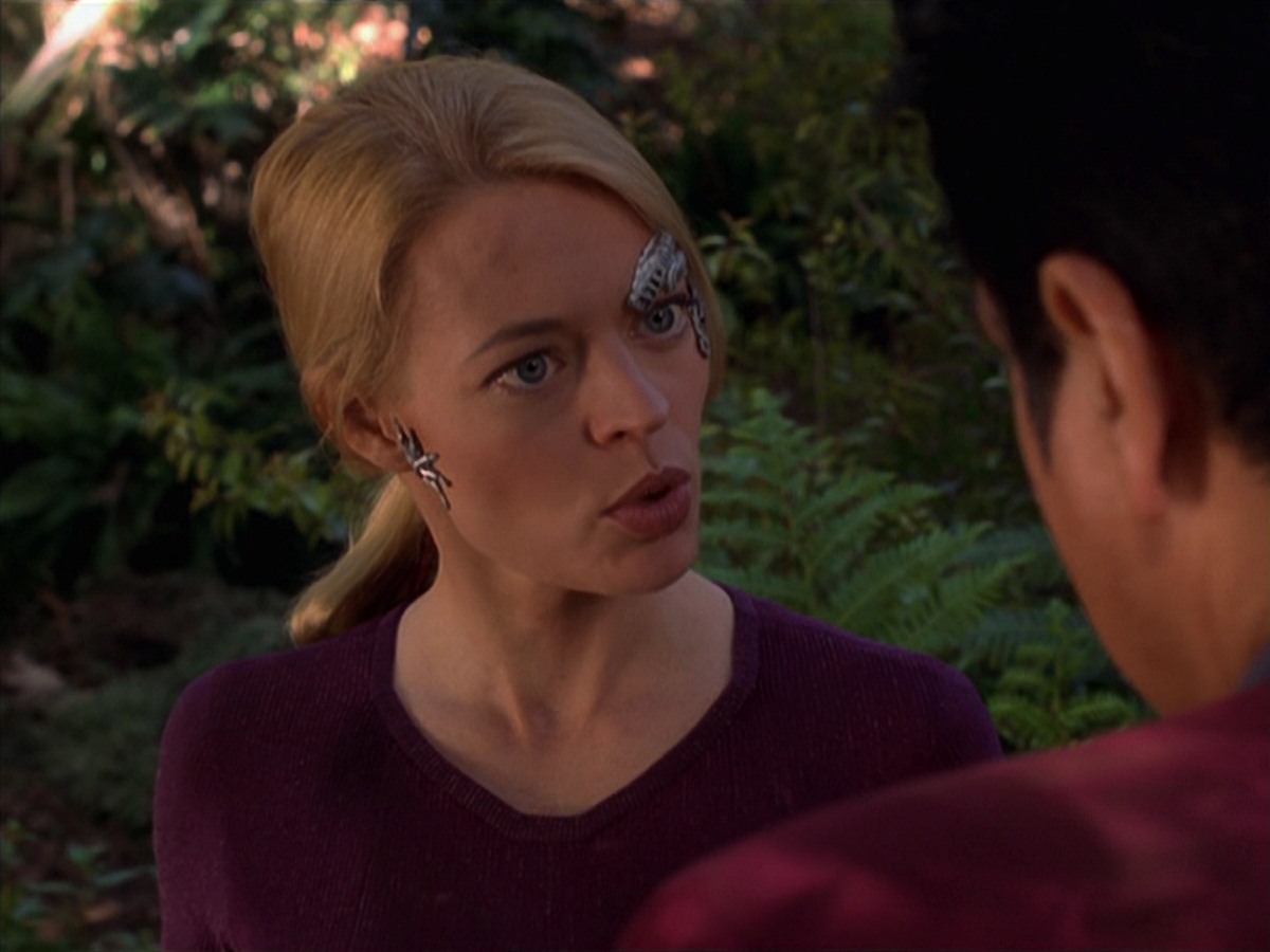 extant_StarTrek_VOY_7x22-NaturalLaw_2586.jpg