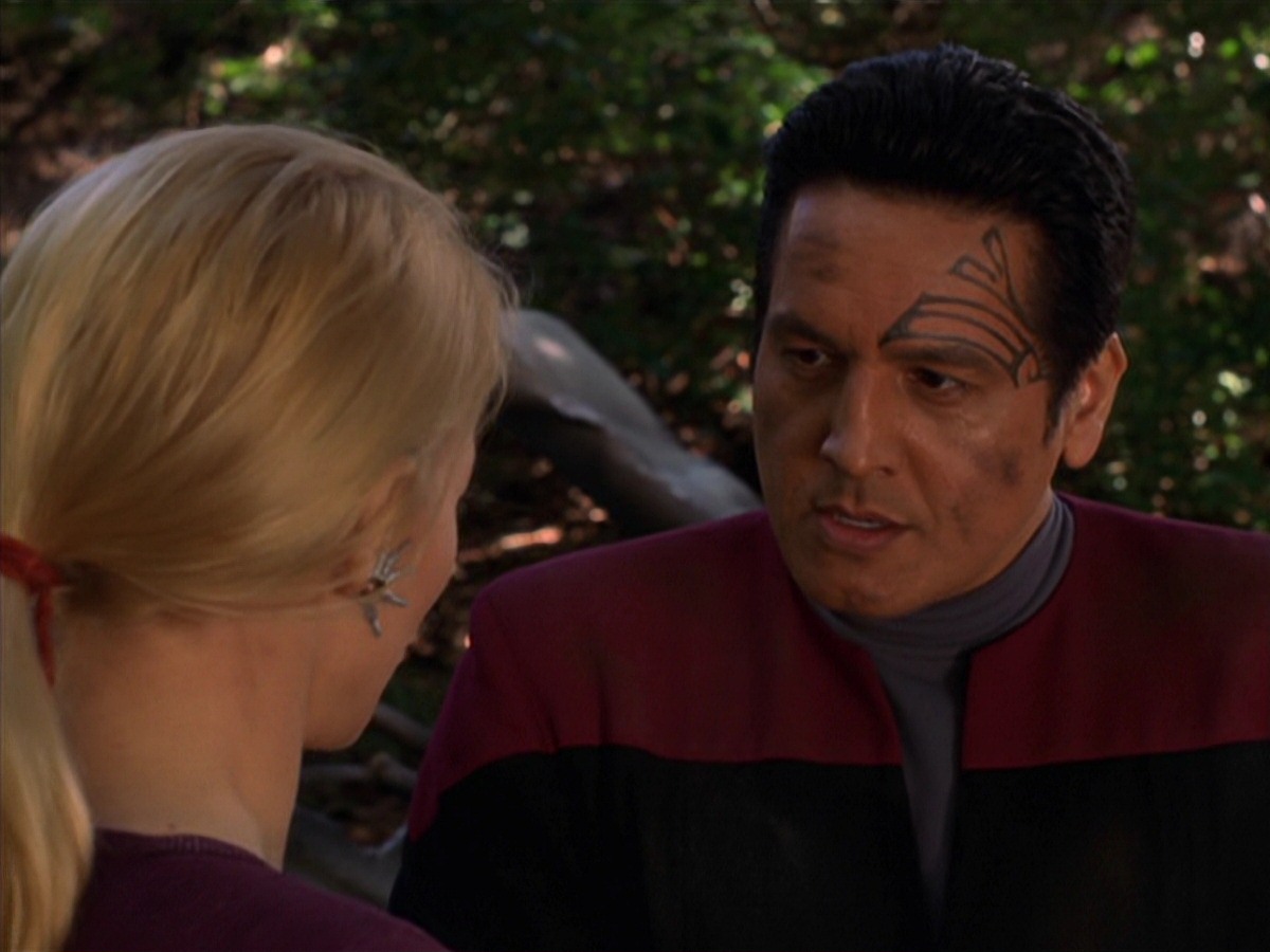 extant_StarTrek_VOY_7x22-NaturalLaw_2597.jpg