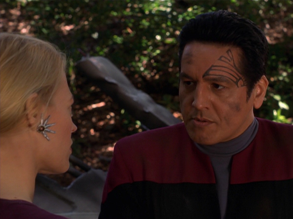 extant_StarTrek_VOY_7x22-NaturalLaw_2604.jpg