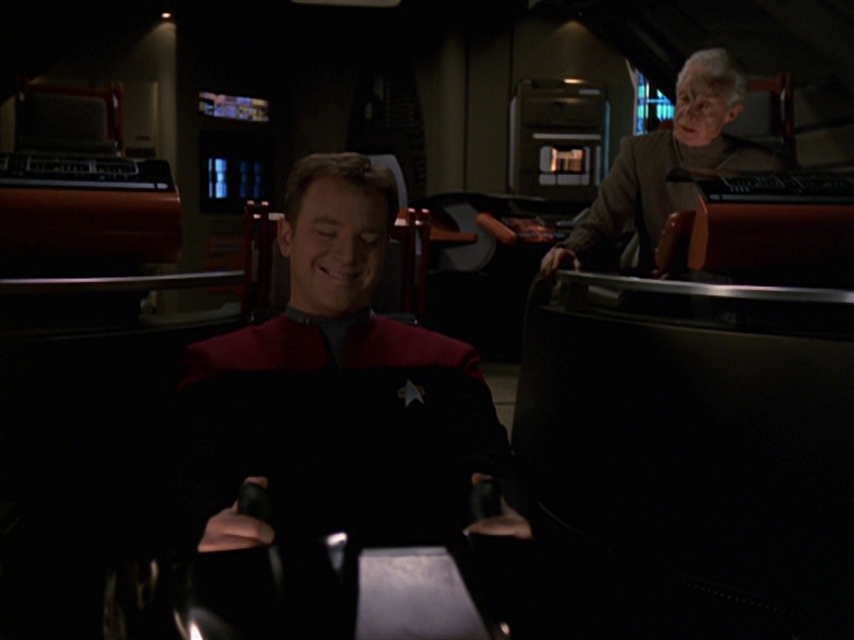 extant_StarTrek_VOY_7x22-NaturalLaw_2620.jpg