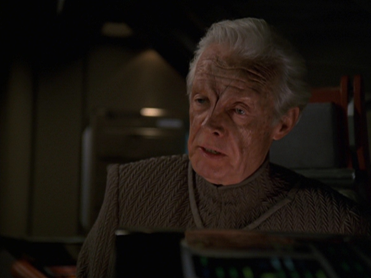 extant_StarTrek_VOY_7x22-NaturalLaw_2634.jpg