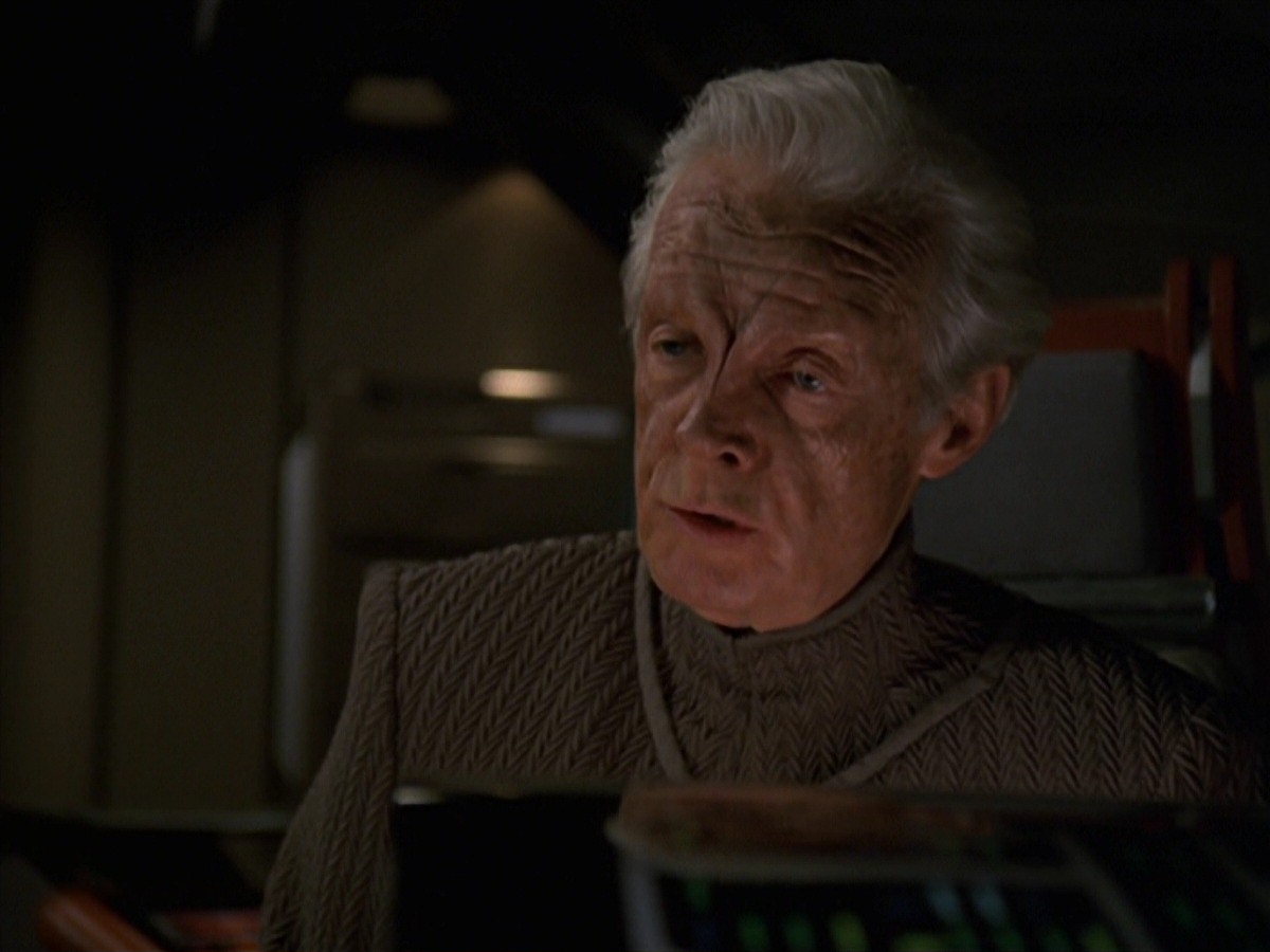 extant_StarTrek_VOY_7x22-NaturalLaw_2636.jpg