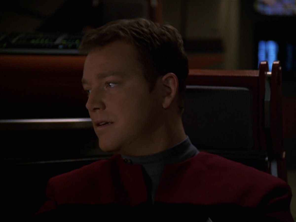 extant_StarTrek_VOY_7x22-NaturalLaw_2639.jpg
