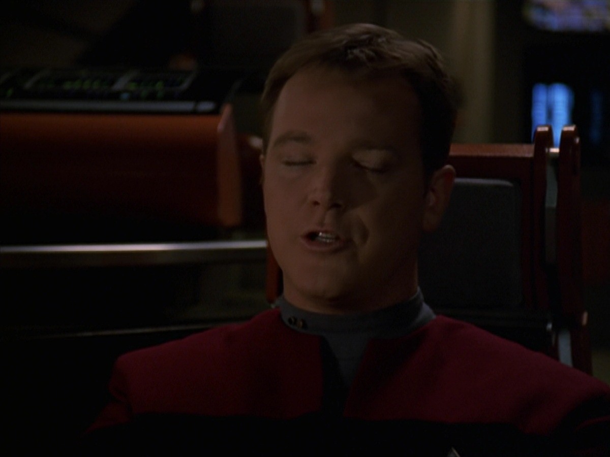extant_StarTrek_VOY_7x22-NaturalLaw_2643.jpg
