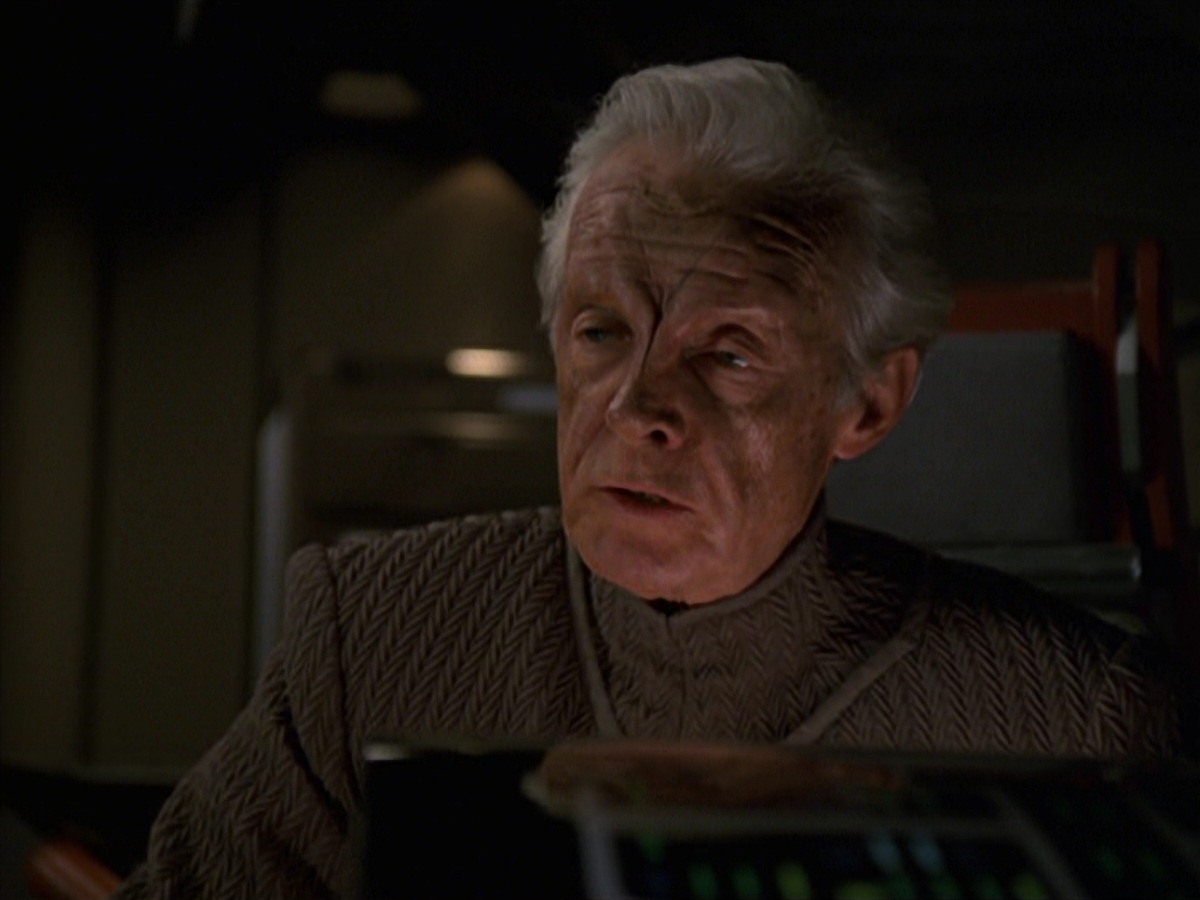 extant_StarTrek_VOY_7x22-NaturalLaw_2652.jpg