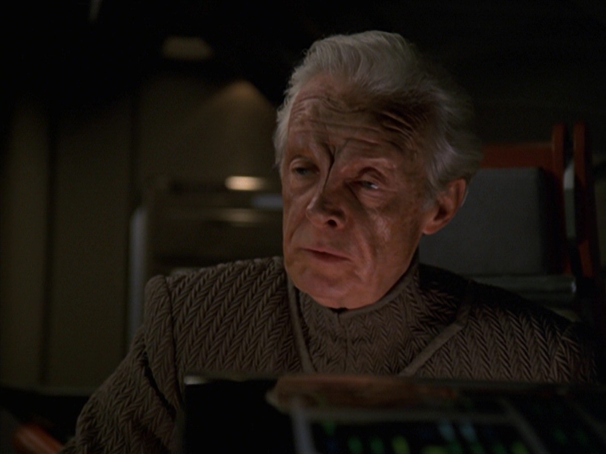 extant_StarTrek_VOY_7x22-NaturalLaw_2653.jpg