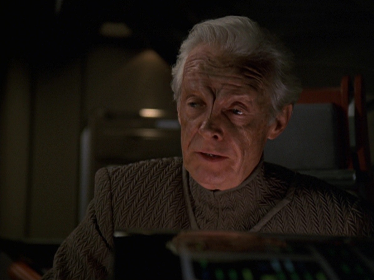 extant_StarTrek_VOY_7x22-NaturalLaw_2663.jpg