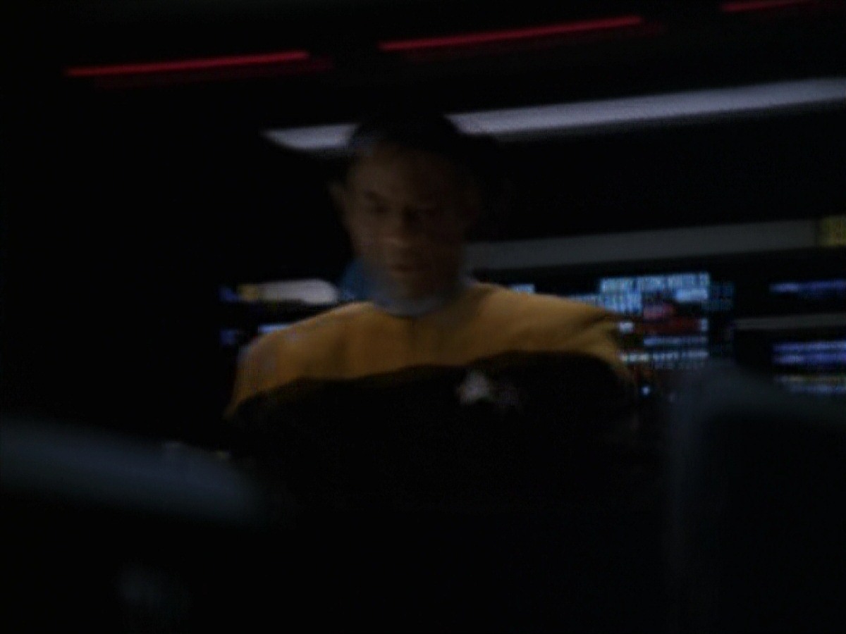 extant_StarTrek_VOY_7x22-NaturalLaw_2724.jpg