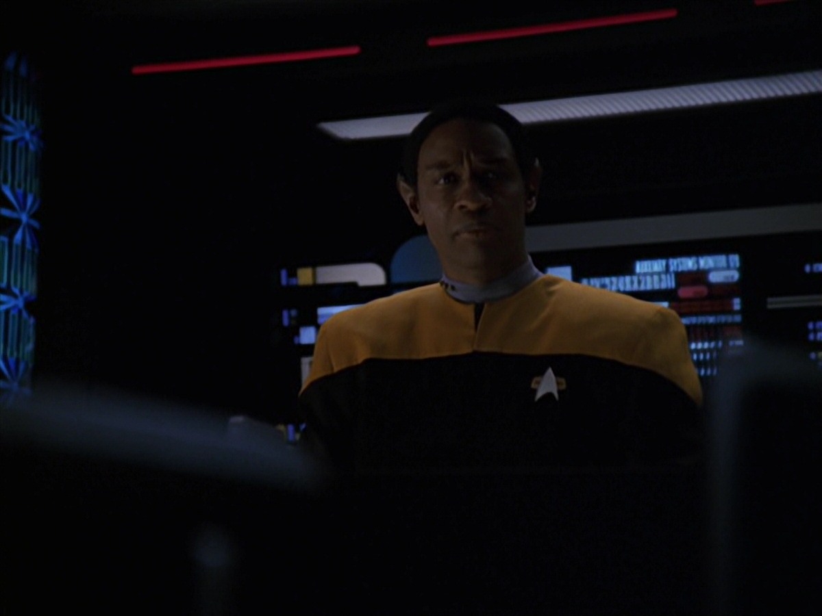 extant_StarTrek_VOY_7x22-NaturalLaw_2727.jpg